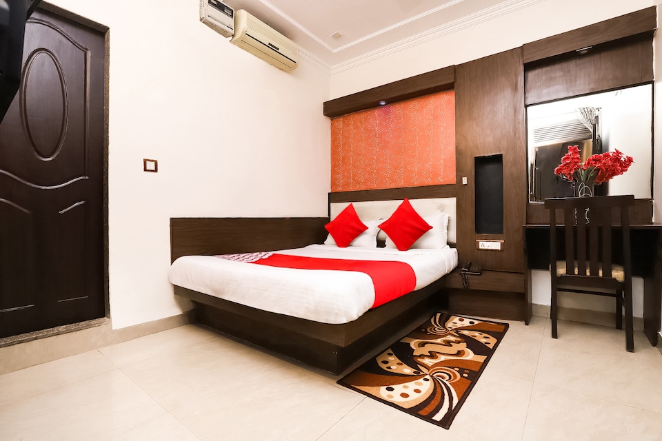 OYO Hotel Shiv Palace Near Jama Masjid, Paharganj Delhi, Delhi