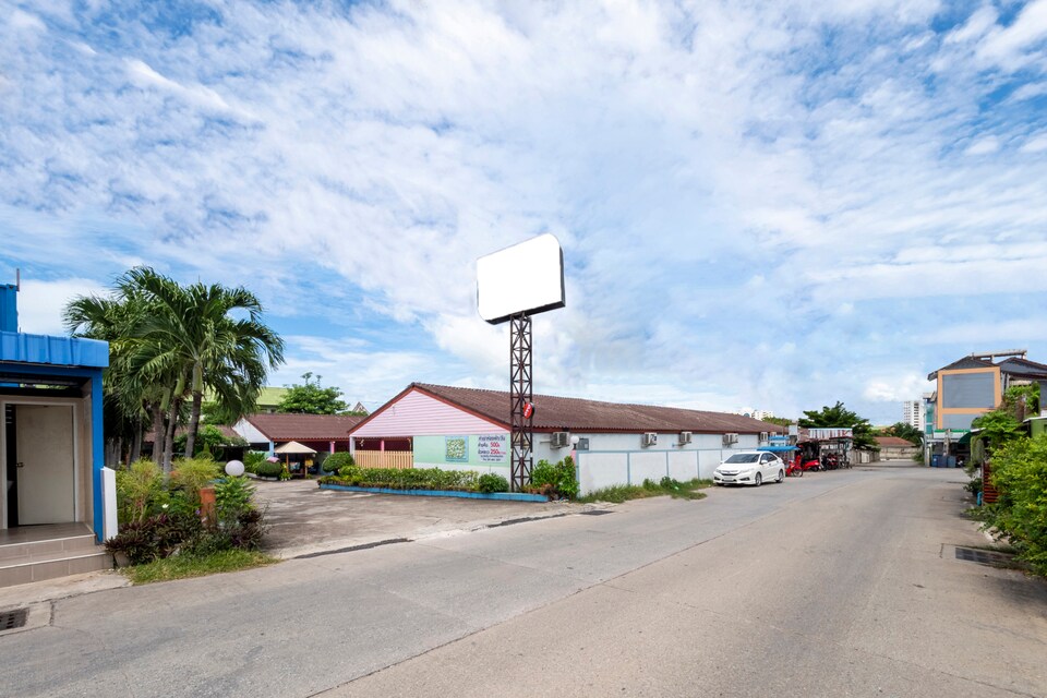 OYO 1153 New Star Hotel, Pattaya Sukhumvit Rd. P1, Pattaya