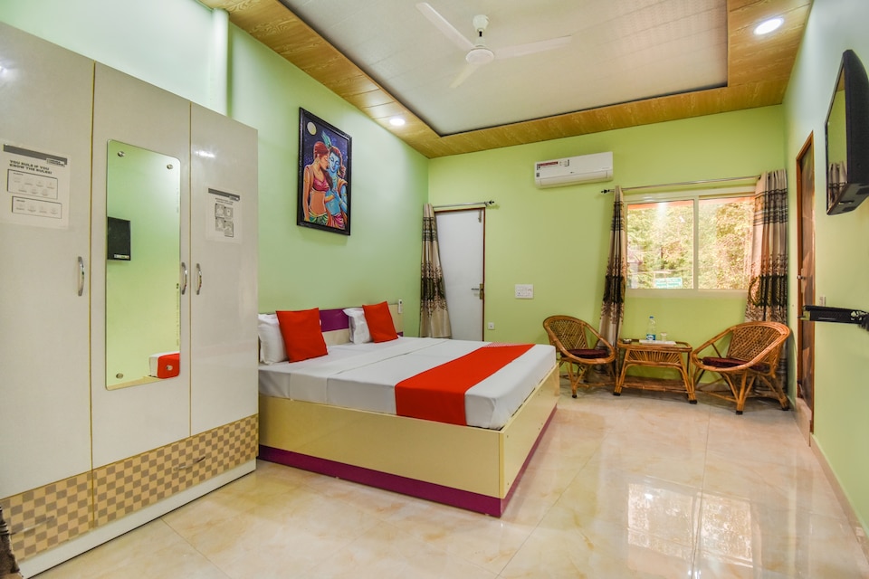 OYO 75015 Radhe Home Stay , Dehradun Railway Station, Dehradun