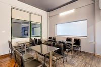 Super Townhouse Nanganallur Near Chennai Airport