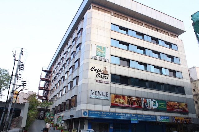 Hotels Near Abids  Hyderabad from    559