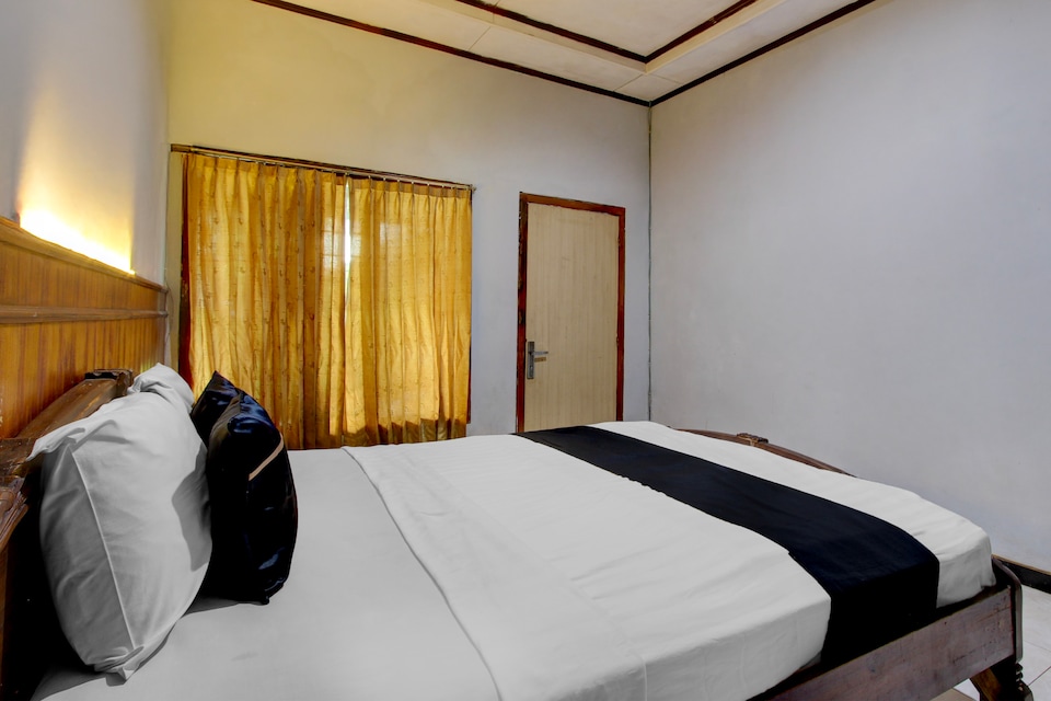 OYO 3934 Hotel Istana, Pekalongan, Pekalongan