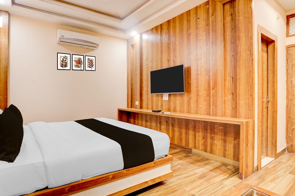 Townhouse Oak Dehradun Court Formerly GK Residency, Dehradun Railway Station, Dehradun