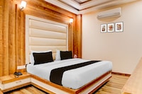 Super Townhouse Oak Dehradun Court Formerly GK Residency