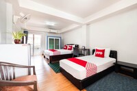 OYO 1157 Ploy Pailin Place