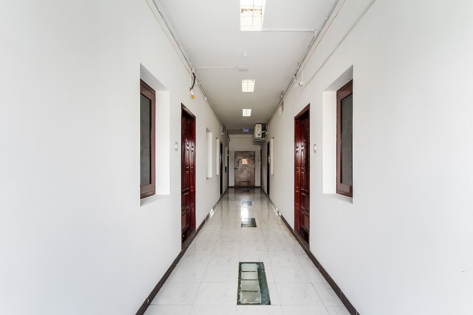 Flagship Hotel Lakshmi Narayana , Salem New Bus stand, Salem