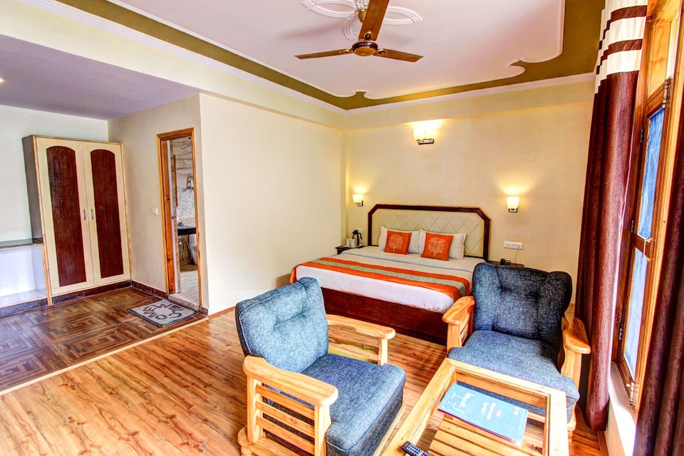 OYO Hotel Snow Country, Naggar Road, Manali