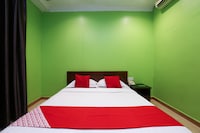 OYO 90098 Goa Inn Hotel