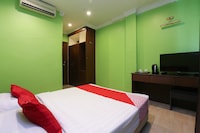 OYO 90098 Goa Inn Hotel