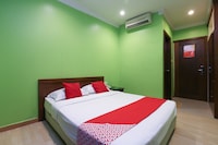 OYO 90098 Goa Inn Hotel