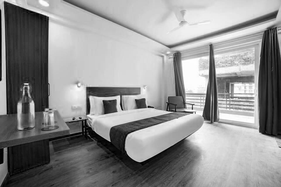 Super Townhouse Sector 46 Gurgaon Near Appu Ghar, Golf Course Road, Gurgaon