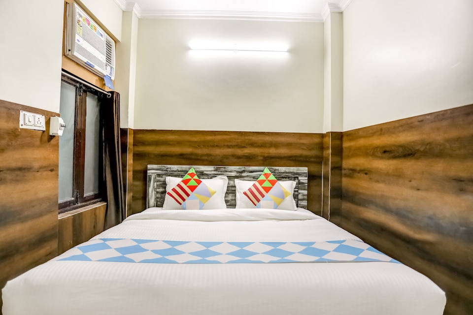 OYO Home 75082 Silver Homes, Dwarka Delhi, Delhi