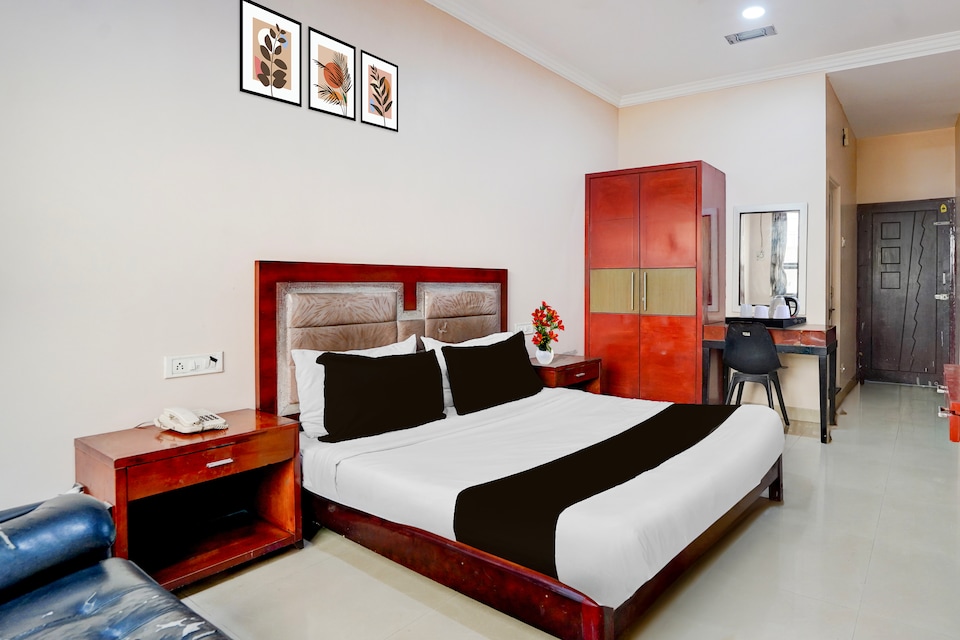 Super Hotel O Rani Durgawati Crossway Formerly Orient Palace, Sitabuldi Nagpur, Nagpur