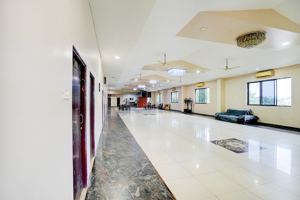 Super Hotel O Rani Durgawati Crossway Formerly Orient Palace, Sitabuldi Nagpur, Nagpur