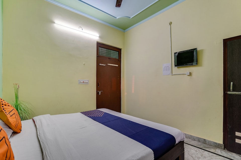 SPOT ON 75111 The Art Hotel, Ghaziabad City, Ghaziabad