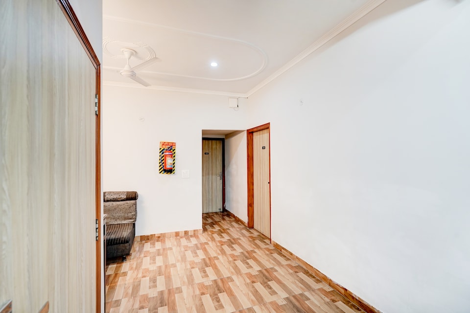 Super Collection O Sector 20 Noida, Noida Stadium, नोएडा