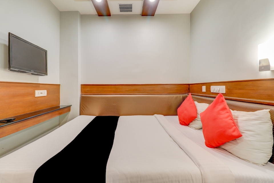 CAPITAL O75121 Hotel The Nook, Madurai City Centre, Madurai