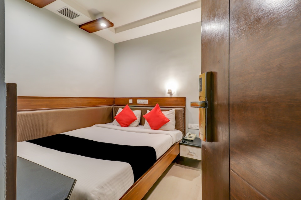 CAPITAL O75121 Hotel The Nook, Madurai City Centre, Madurai