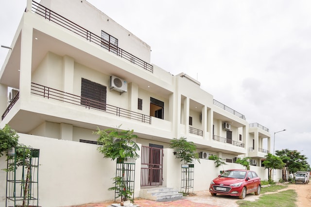 Hotel O by OYO Krishna