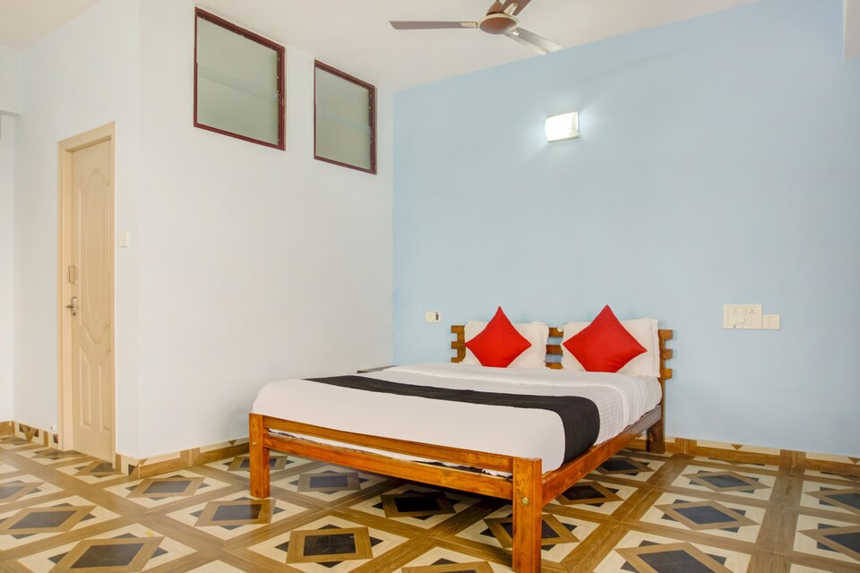 CAPITAL O75153 Janaki Stay, Kushalnagar, Coorg