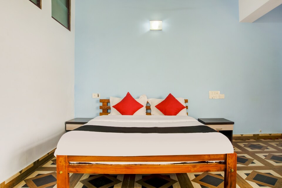 CAPITAL O75153 Janaki Stay, Kushalnagar, Coorg