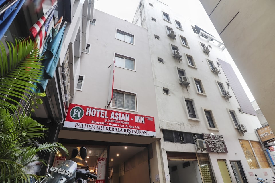 CAPITAL O75155 Hotel Asian Inn, Nampally, Hyderabad