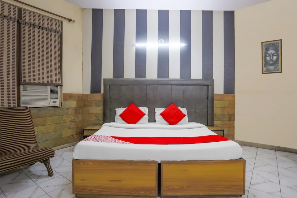 OYO 75175 Hote Swagat, Moradabad, Moradabad