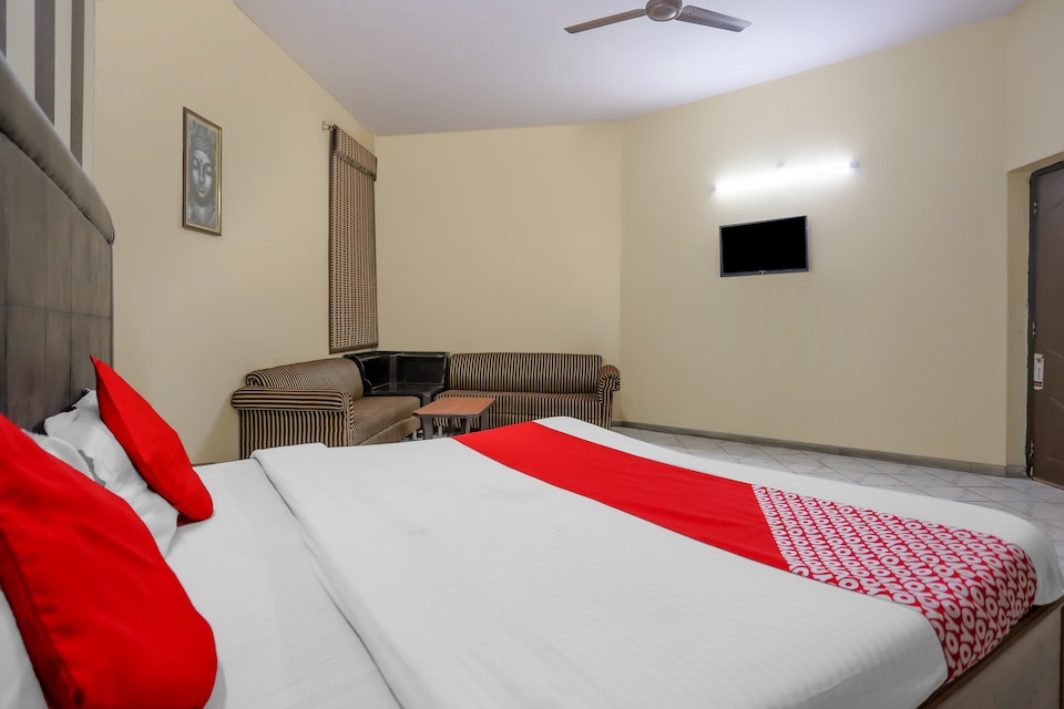 OYO 75175 Hote Swagat, Moradabad, Moradabad