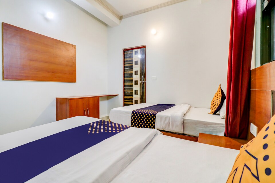 SPOT ON 75176 SR HOTEL ASAPUR  SARNATH VARANASI, Sarnath Varanasi, Varanasi