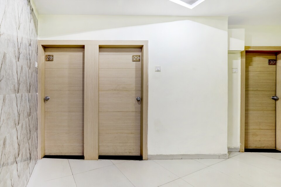 OYO Flagship 75190 Hotel Gitanjali Inn, Ashram Road Ahmedabad, Ahmedabad