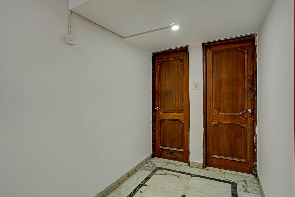 OYO Happy Home Near Iskcon Temple Noida, Noida Stadium, Noida