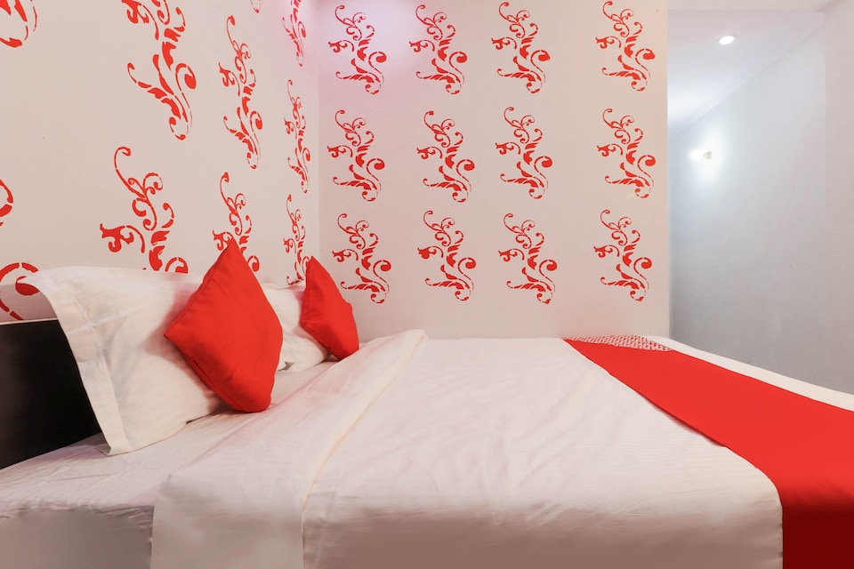 OYO 75200 Lisa Inn, Dwarka Delhi, Delhi