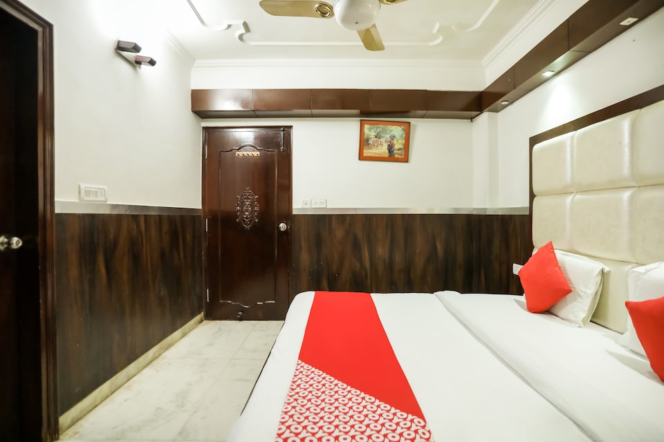 OYO 75214 Cadila Inn, Airport Delhi, Delhi Transit