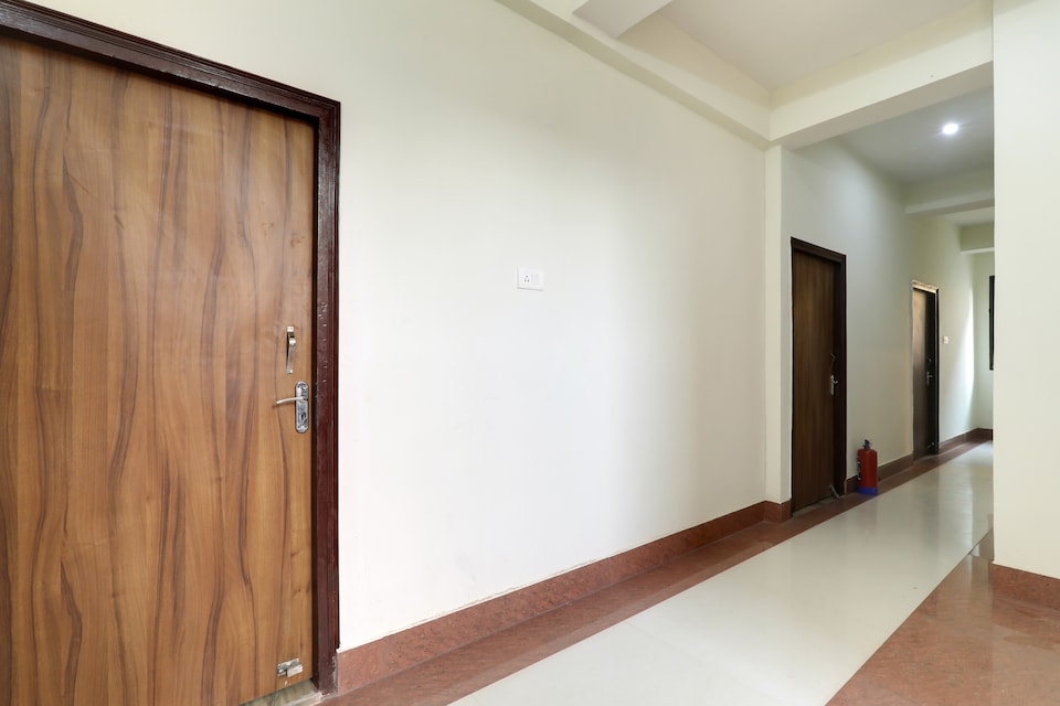 Super Hotel O by OYO Navya Grand, Kankarbagh Patna, Patna
