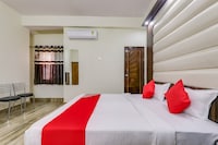 Hotel O by OYO Navya Grand