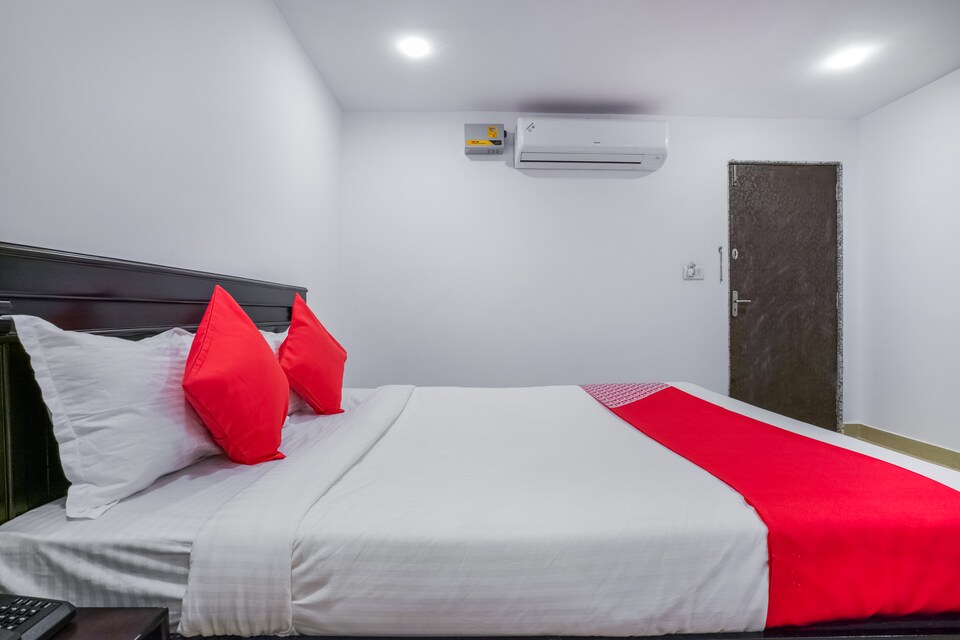 live under hyd2283, Charminar, Hyderabad