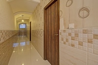 Hotel O Royal Shades