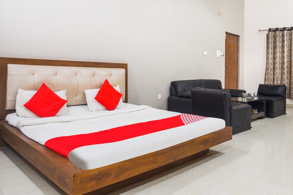 OYO 75258 Village The Malgudi, MP Nagar Bhopal, भोपाल