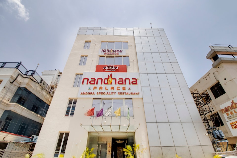 CAPITAL O75271 Nandhana Hometel, Indiranagar Bangalore, Bangalore