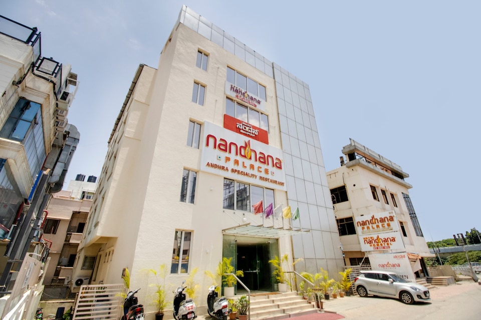 CAPITAL O75271 Nandhana Hometel, Indiranagar Bangalore, Bangalore