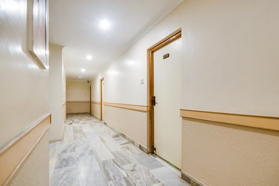 CAPITAL O75272 Vinayak Plaaza, Railway Station Coimbatore, Coimbatore