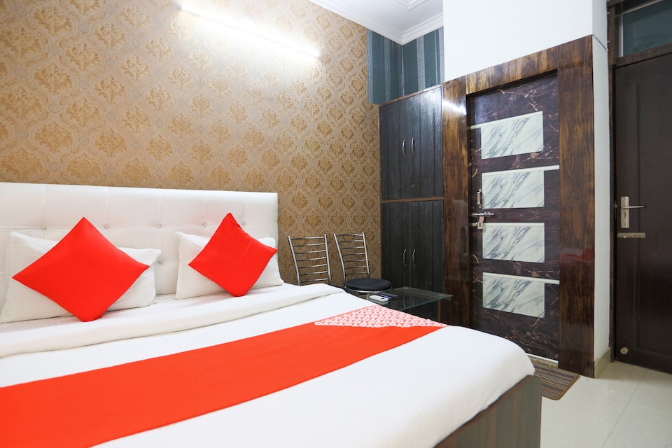 OYO 75275 Aradhya Inn, Gomti Nagar Lucknow, Lucknow
