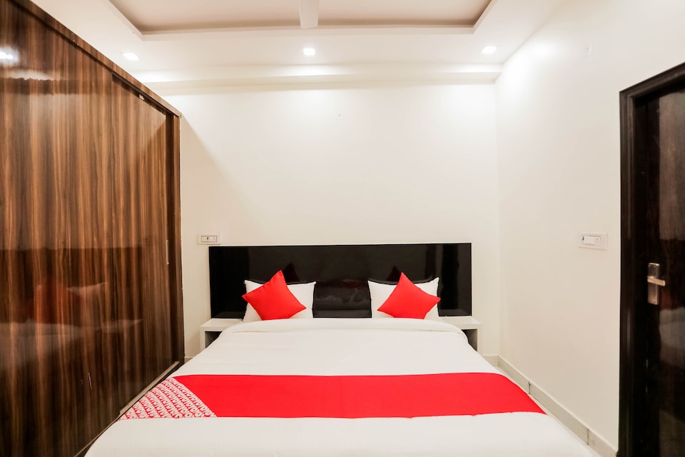 live on DEL3657, Airport-Dwarka Delhi, Delhi