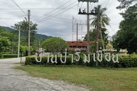 OYO 1167 Ban​ Pa​ Rim​ Khuean​