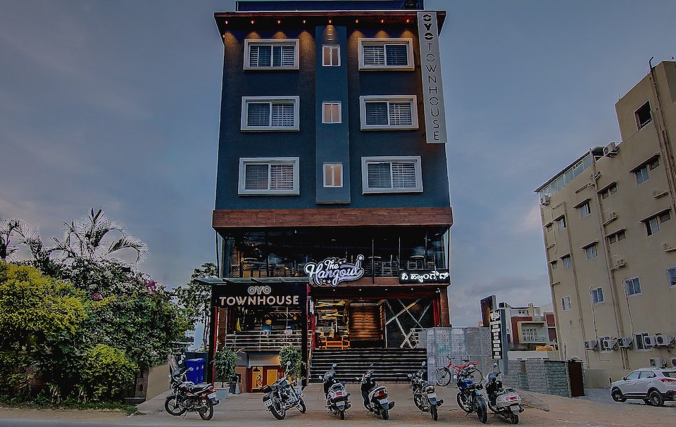 Super Townhouse Global Village Tech Park Near Kengeri Bus Terminal Metro Station, Kengeri - Rajarajeshwari Nagar Bangalore, Bangalore