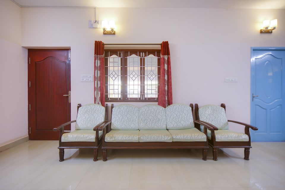 OYO 75298 Sri Devi Guest House, Vadapalani Chennai, Chennai