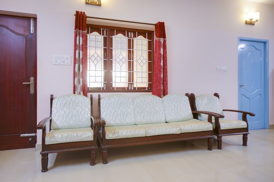 OYO 75298 Sri Devi Guest House, Vadapalani Chennai, Chennai