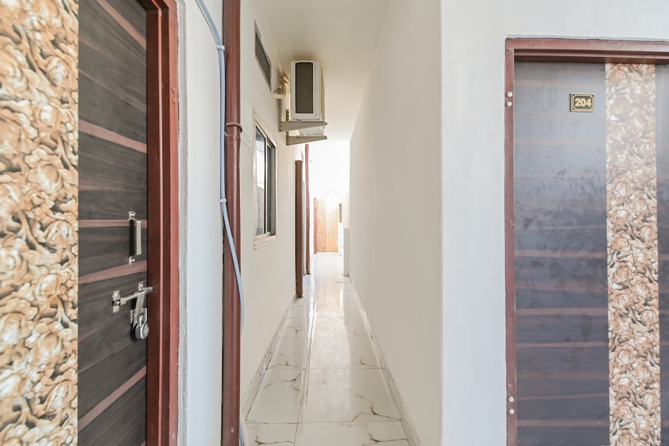 Hotel O by OYO Tara Mahal, Sindhi Camp, Jaipur