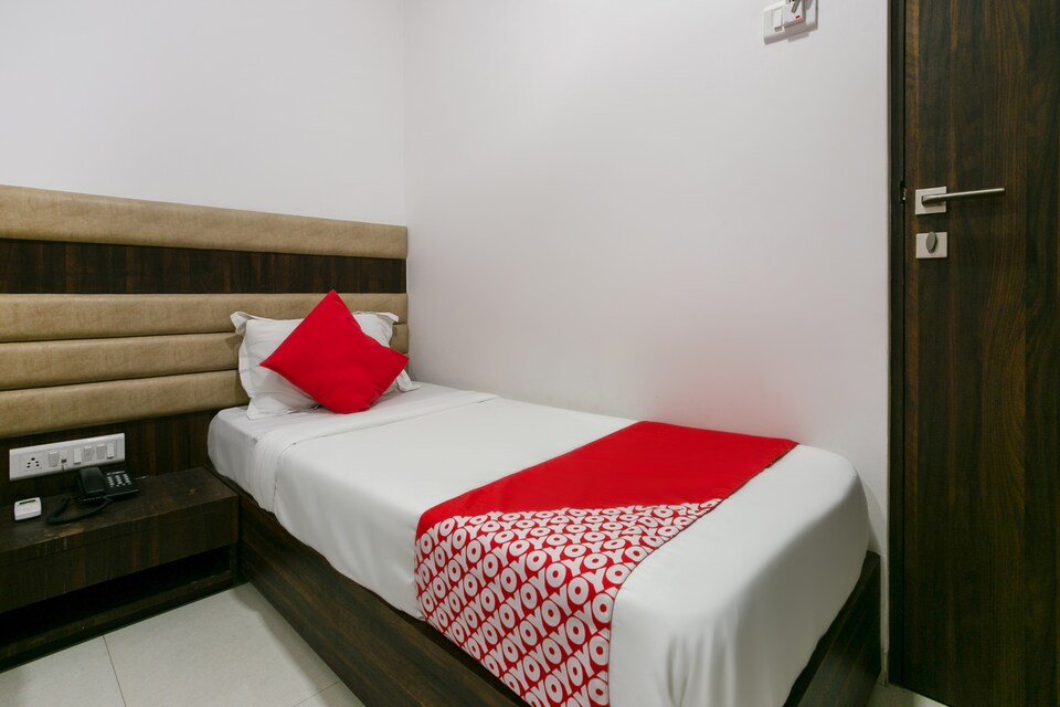 Collection O 75306 Elvis Inn, Mumbai Powai-Chandivali-Vikhroli, Mumbai