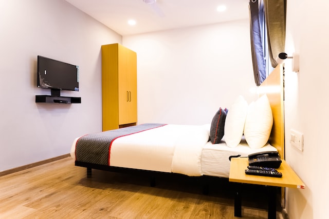 Townhouse Prithvi Resort Near Phoenix Palassio